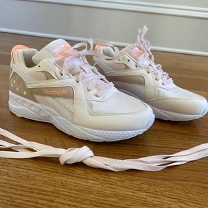 Reebok Sneakers